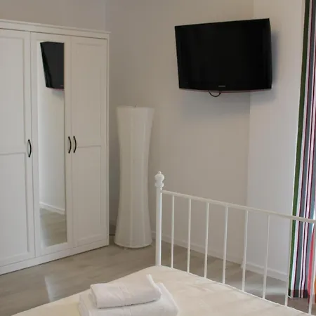 Olivia Apartment