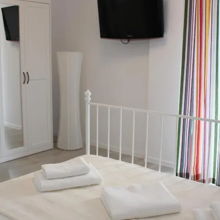 Olivia Apartment *